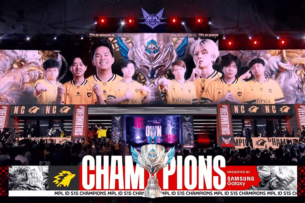 Pertandingan Final MPL Season 15 Onic vs RRQ